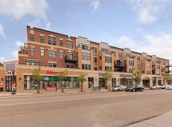 1060 Grand Avenue, Saint Paul, MN 55105