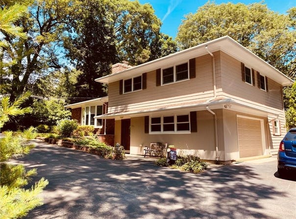 643 Middle Road, East Greenwich, RI 02818
