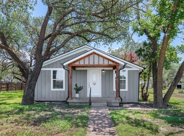 1019 W 11 Street, Brady, TX 76825