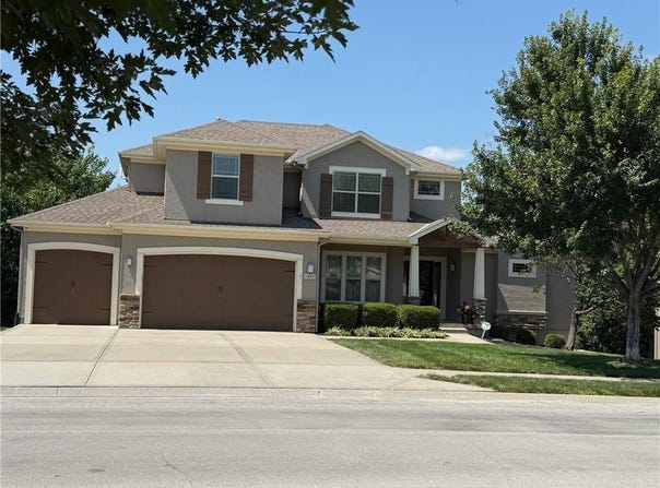 1844 NE Parks Summit Boulevard, Lee's Summit, MO 64064