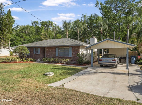 1877 Riveredge Drive, Astor, FL 32102