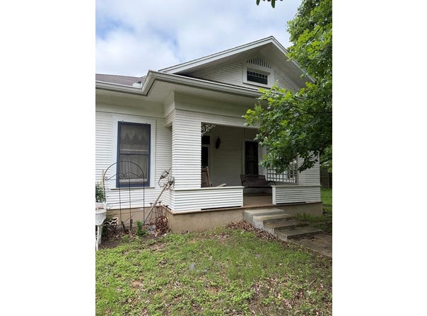 307 Fulton St, Fredericksburg, TX 78624
