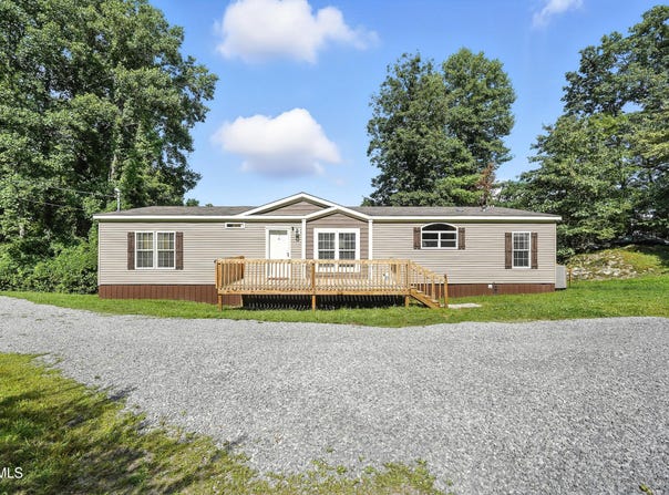 206 Southwest Wampler Avenue, Wise, VA 24293