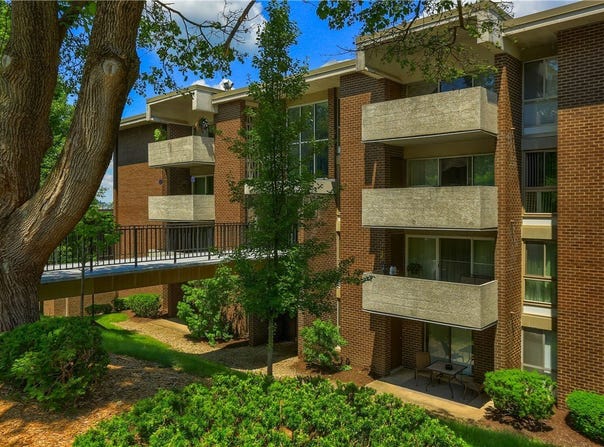 3402 Charlemagne Circle, Ross Twp, PA 15237