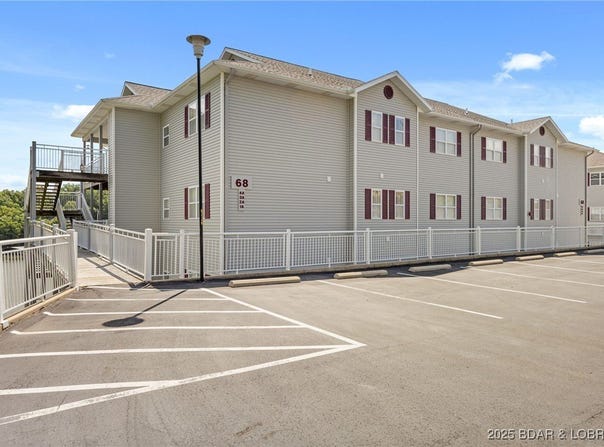 68 Summer Place Court, Camdenton, MO 65020