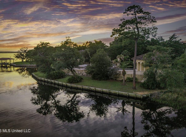 2804 Eagle Pine Drive, Ocean Springs, MS 39564