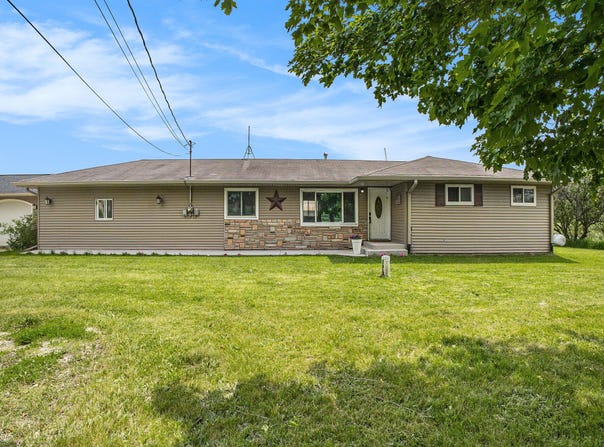 3463 Arthur Road, Remus, MI 49340