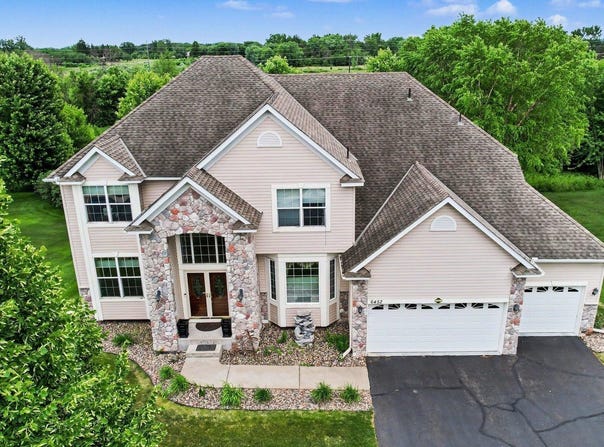 6452 Pheasant Hills Drive, Hugo, MN 55038