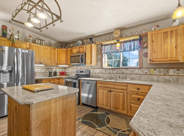 37405 Southwick Rd, Kendrick, ID 83537