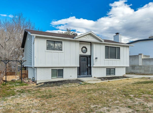 1119 E 10600 S, Sandy, UT 84094