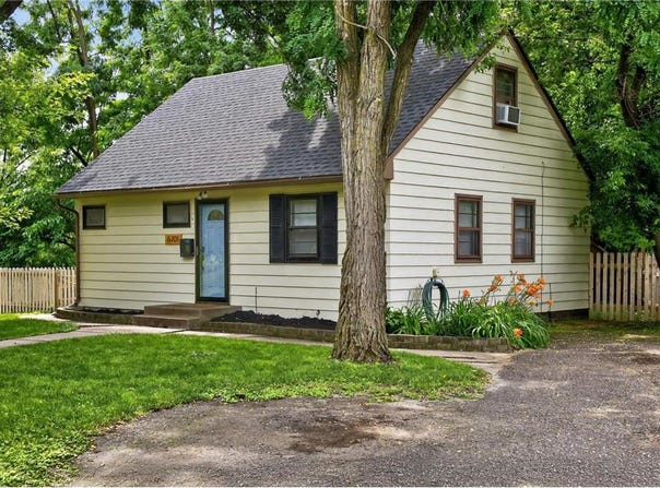 6701 34th Avenue N, Crystal, MN 55427