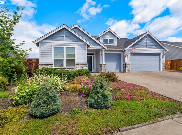 739 E MCKINLEY ST, Carlton, OR 97111