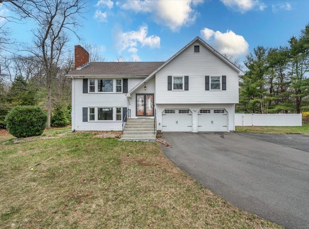 394 Woodhaven Road, Glastonbury, CT 06033