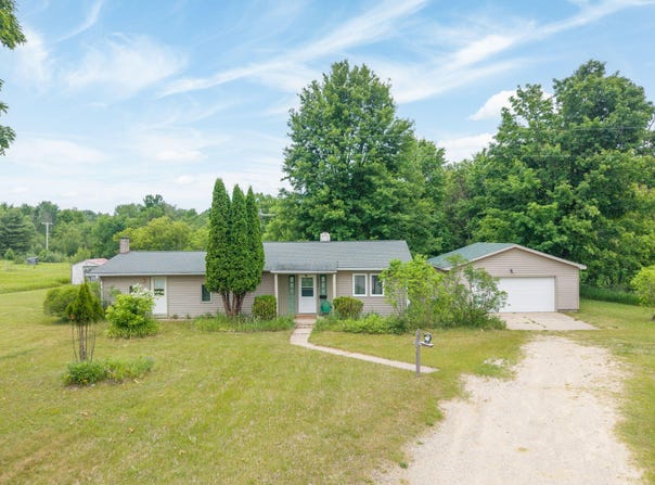 22870 19 Mile Road, Big Rapids, MI 49307