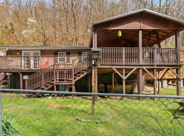 933 Darb Fork Road, Hazard, KY 41701