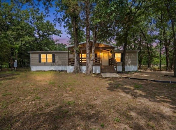 118 Cedar Ridge Drive, Eustace, TX 75124