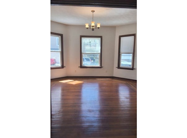 560 William St, Fall River, MA 02721
