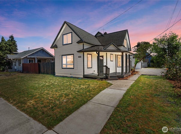 422 Main Avenue, Puyallup, WA 98371