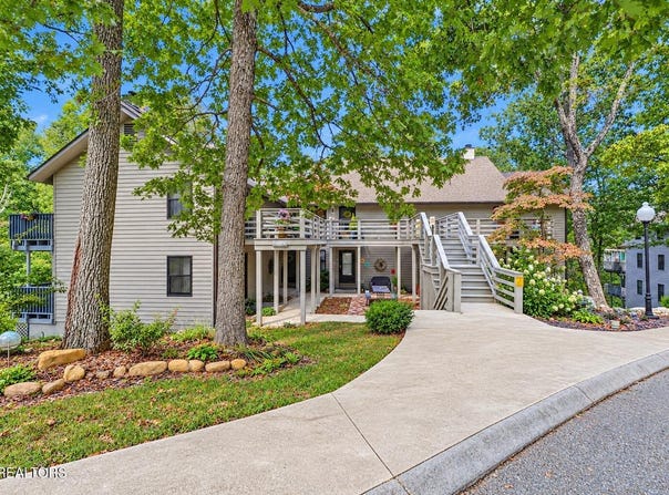 145 Moytoy Rd, Crab Orchard, TN 37723