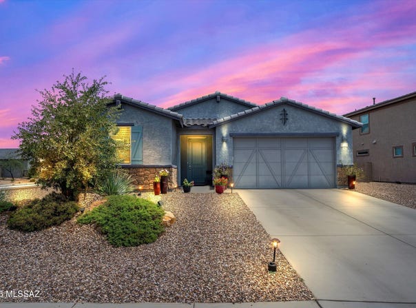 2300 W Alamo Spring Loop, Oro Valley, AZ 85742