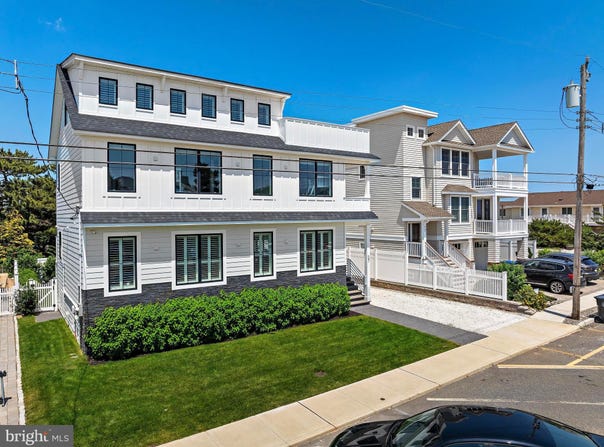 27 THIRD STREET, BEACH HAVEN, NJ 08008