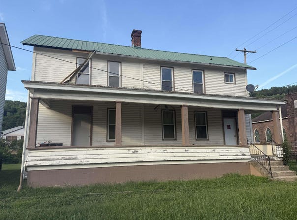 217 Pleasant Street, Mannington, WV 26582