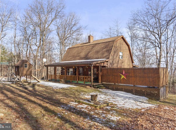 46 WOODVIEW ROAD, BIGLERVILLE, PA 17307