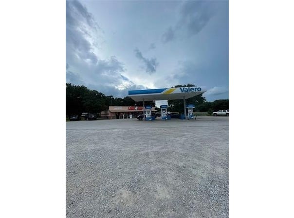 42 Dogwood, Ardmore, OK 73401
