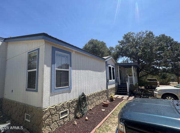 1998 STAGG Run, Overgaard, AZ 85933