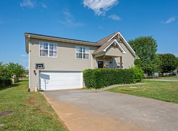 2340 Monarch Circle, Sevierville, TN 37876