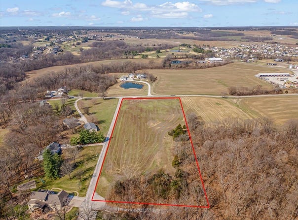7468 Covered Bridge Drive, Waterloo, IL 62298