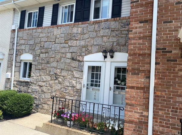 348 Dawson Lane, Jericho, NY 11753