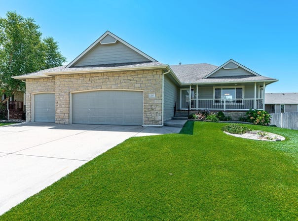 337 E Quail Ridge St, Mulvane, KS 67110-1134