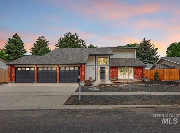 898 N Pebble Beach Way, Eagle, ID 83616