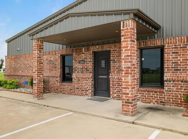 1208 N Industrial Boulevard, Pilot Point, TX 76258