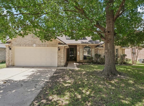 708 Mountain Ridge DR, Leander, TX 78641