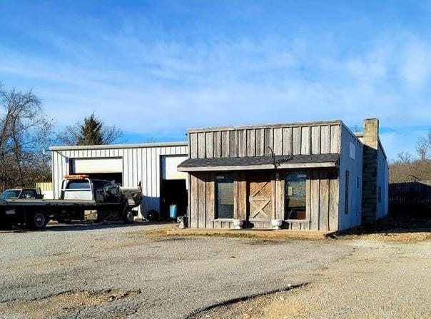 1801 S Sam Houston Boulevard, Houston, MO 65483