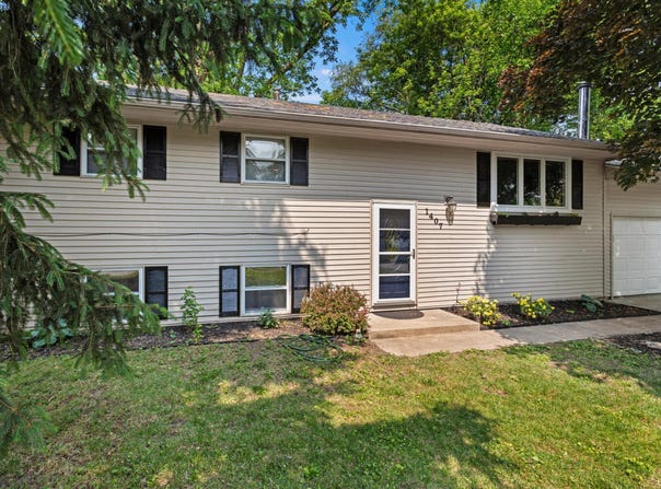 1407 Centennial Drive, Champaign, IL 61821