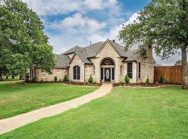 416 Bronco Circle, Shady Shores, TX 76208