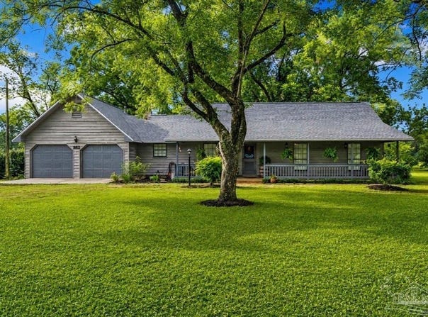 862 Us 90, Holt, FL 32564