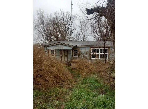 808 N Garfield Avenue, Rotan, TX 79546