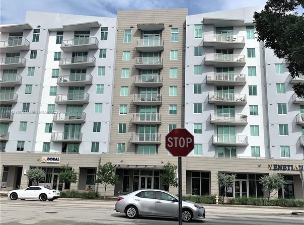 7875 NW 107th Ave, Doral, FL 33178