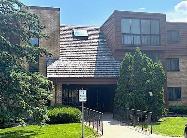 1011 41st Avenue NE, Columbia Heights, MN 55421