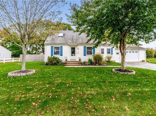 8 Charles Avenue, Westerly, RI 02891