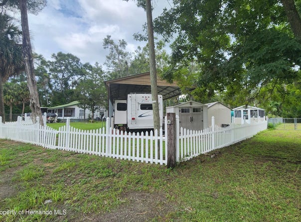 5466 SW Hwy 358 Avenue, Steinhatchee, FL 32359