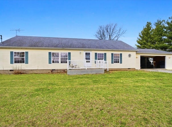 6009 Park Road, Clinton, IL 61727