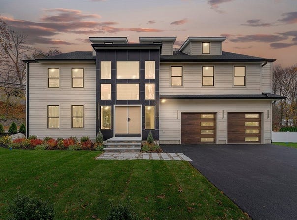 8 Noanett Rd, Needham, MA 02494