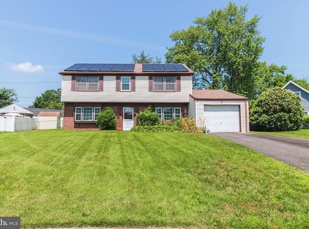 27 HARPER LANE, WILLINGBORO, NJ 08046