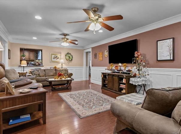 307 Crestview, Dickson, TN 37055