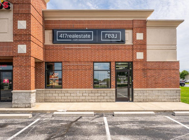330 W Plainview, Springfield, MO 65810